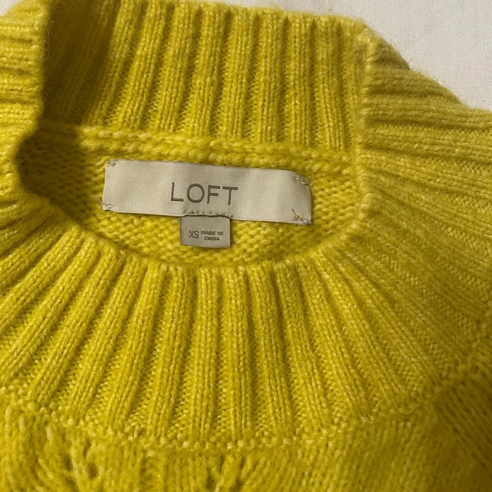Loft Women’s Yellow Tailored Pull Over Sweater, XS